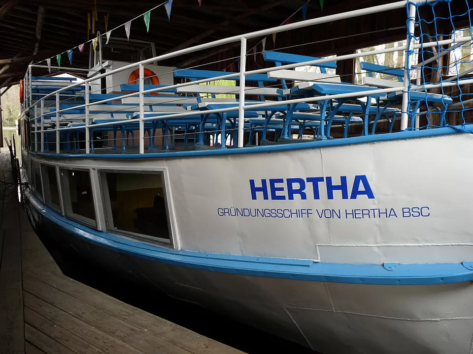 Die Rol­le des Betriebs­rats bei Her­tha BSC: Ein Blick auf die aktu­el­len Entwicklungen